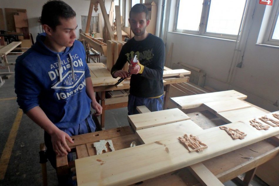 Ilustračný obrázok k článku Považskobystrickí žiaci sa činili: Kde bude Veľká noc krajšia? FOTO