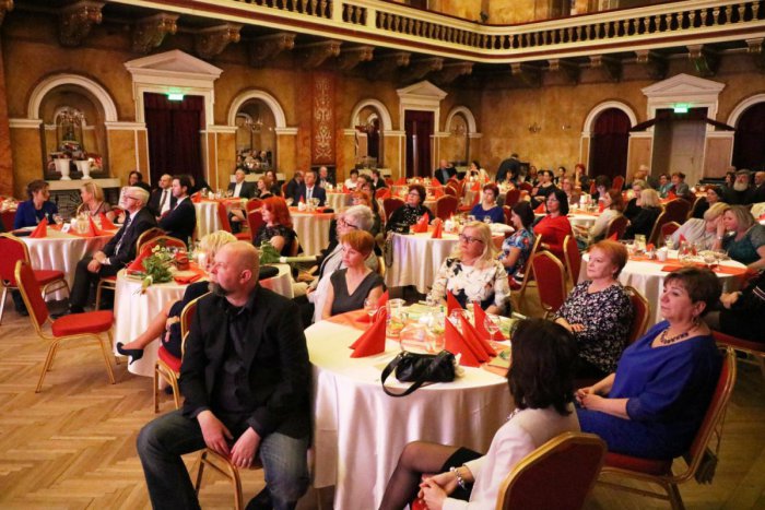 Ilustračný obrázok k článku Prešovskí pedagógovia, ktorým sa dostalo pocty: TOP 11 ocenených primátorkou mesta