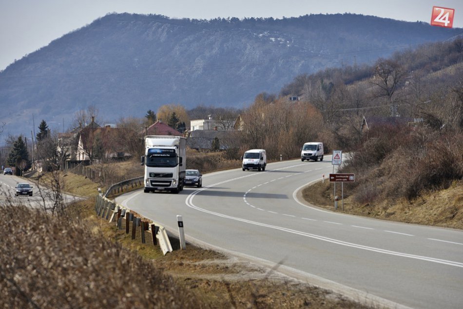 Ilustračný obrázok k článku Štrajkujúci blokujú úsek medzi Košicami a Haniskou: Smer do Rožňavy je prejazdný