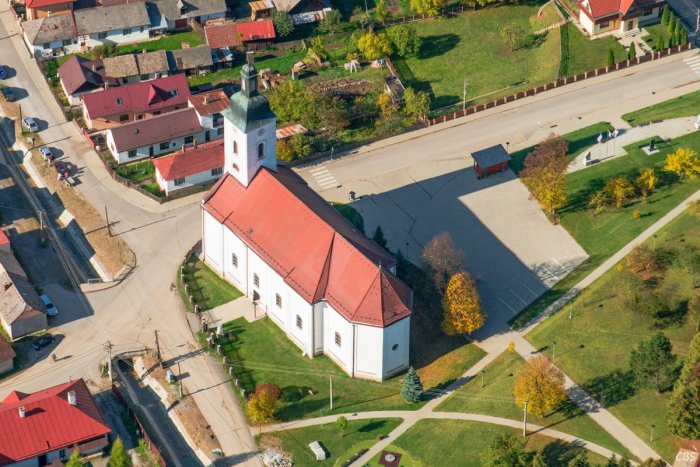 Ilustračný obrázok k článku Druhá najsympatickejšia obec nášho okresu: Spoznajte dedinku Slovinky