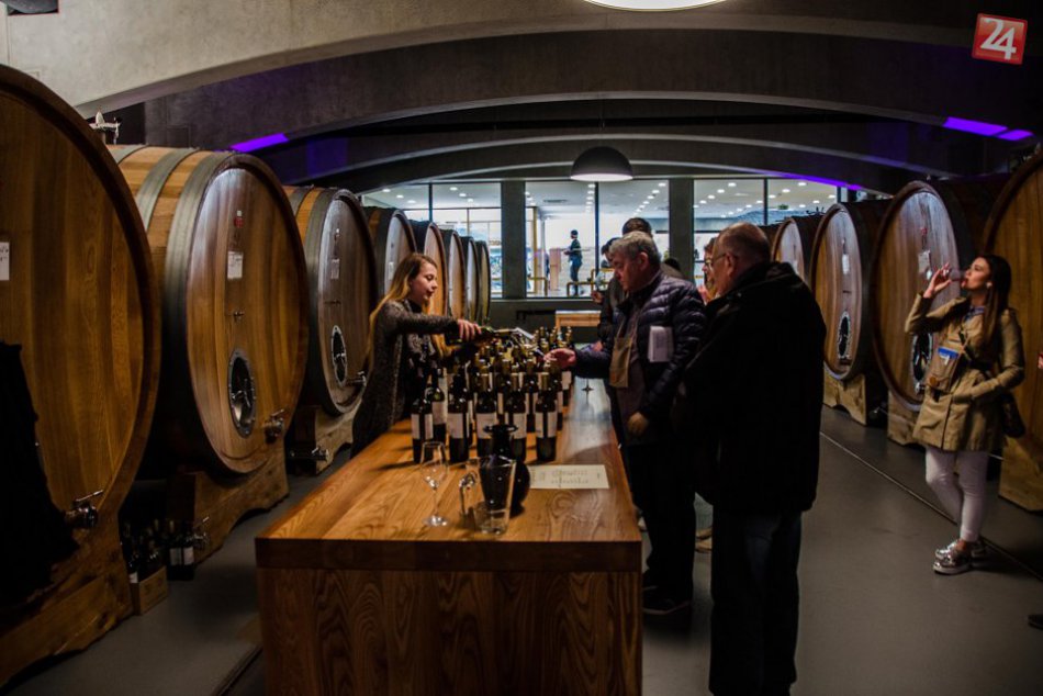 Ilustračný obrázok k článku Vydajte sa na púť po modranských pivničkách s pohárom dobrého vínka