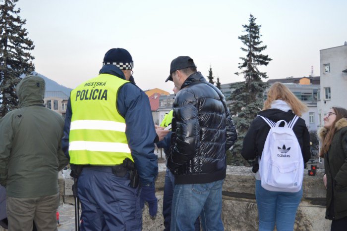 Ilustračný obrázok k článku Veľkonočné sviatky dali zabrať aj žilinským mestským: Pozrite, čo všetko riešili! FOTO