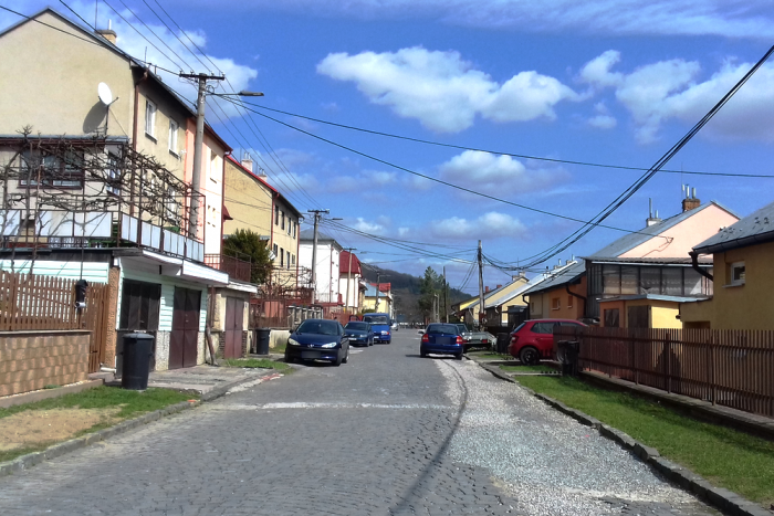 Ilustračný obrázok k článku Patrí medzi najstaršie v meste: Cestu na Domašanskej ulici v Humennom obnovia