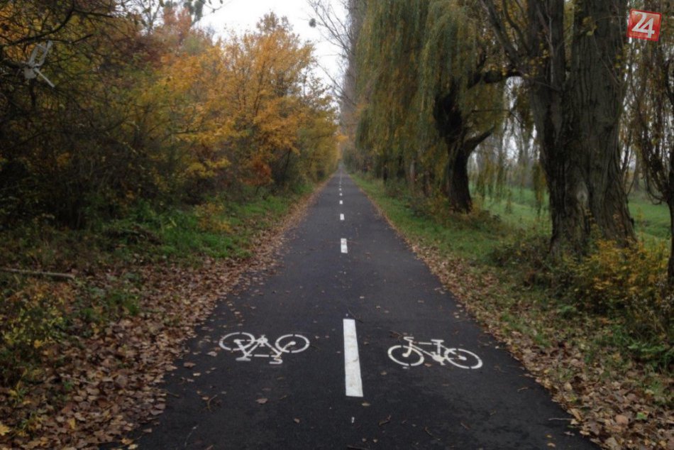 Ilustračný obrázok k článku Cyklotrasa JuRaVa bude počas výstavby Obchvatu Bratislavy D4/R7 odklonená + mapy