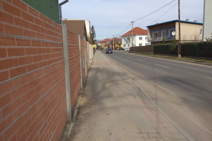 Ilustračný obrázok k článku Cesty a chodníky v Mikuláši dostanú finálnu úpravu: Inovácia sa týka týchto ulíc