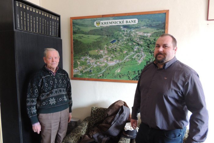 Ilustračný obrázok k článku Rudolf (85) má počasie v okolí Kremnice v malíčku: Toto sa tu opakuje už desaťročia!