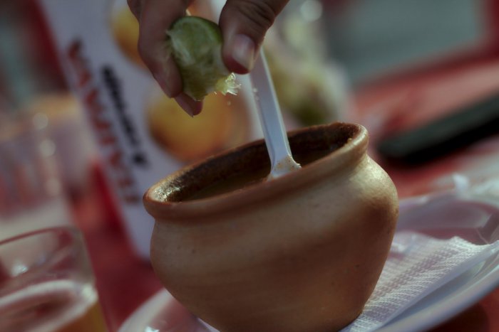 Ilustračný obrázok k článku Čo s nedeľným vývarom? Kuracie frikasé s citrónom