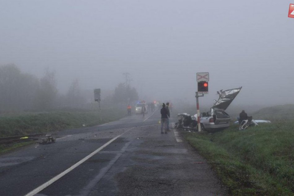 Ilustračný obrázok k článku FOTO: Tragédia v susednom okrese: Auto sa zrazilo s vlakom, 2 ľudia zahynuli