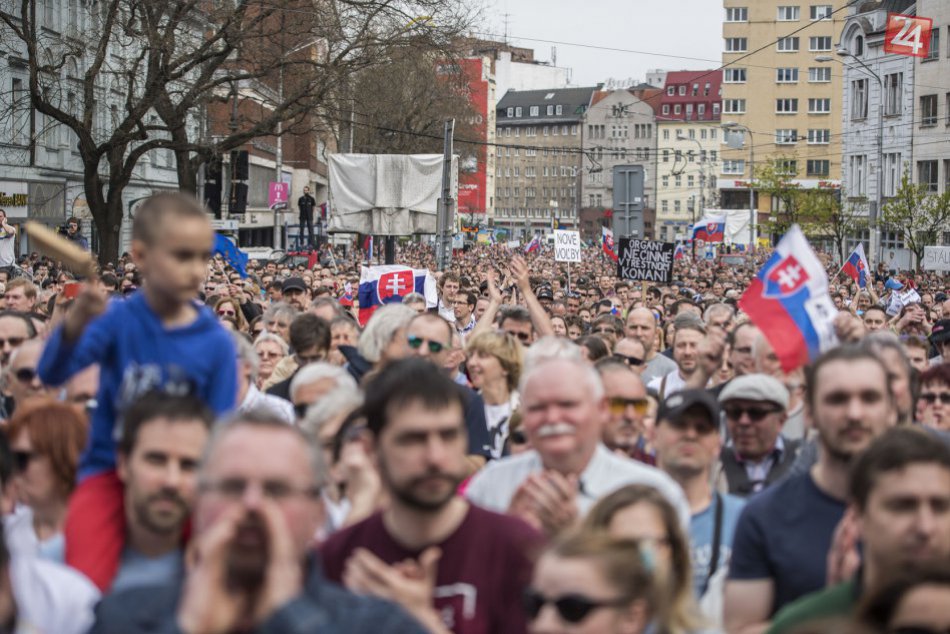 Ilustračný obrázok k článku Boj Za slušné Slovensko pokračuje: Ľudia opäť vyjdú do ulíc, podporia ich aj farmári