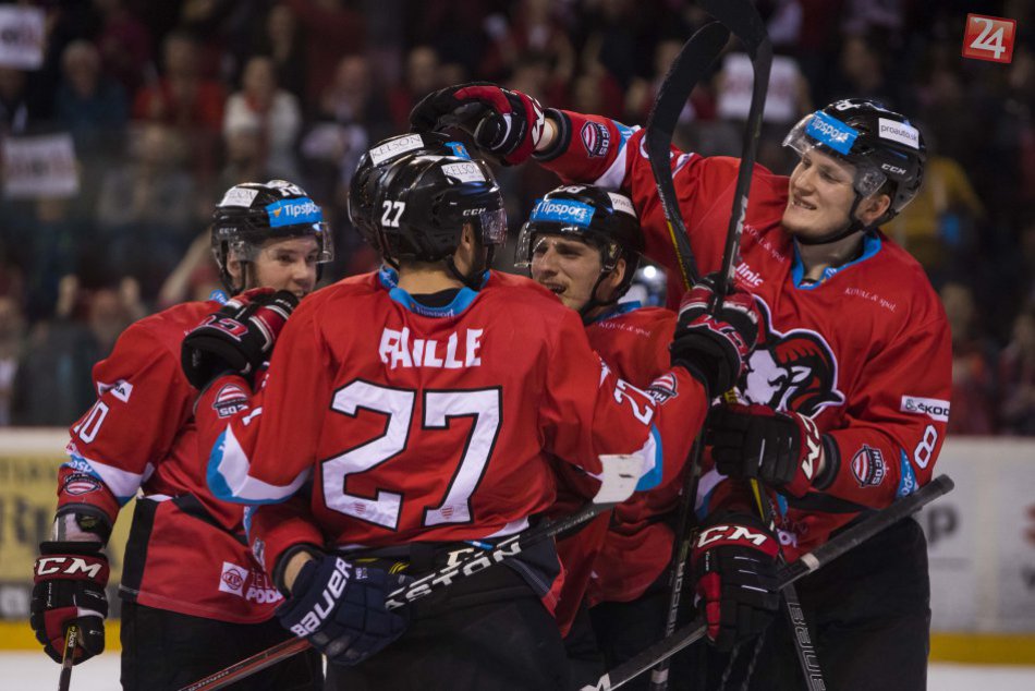 Ilustračný obrázok k článku Vlci si na baranoch vylámali zuby. Bystrica doma vybojovala víťazstvo