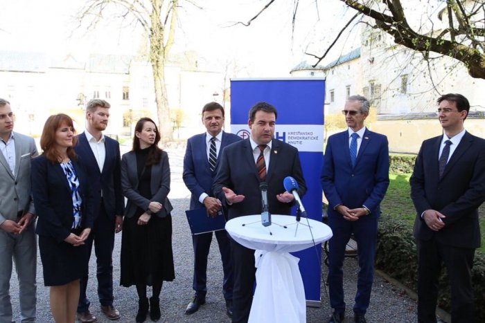 Ilustračný obrázok k článku Peter Bročka má protikandidáta: Do volieb o kreslo primátora ide poslanec Mráz