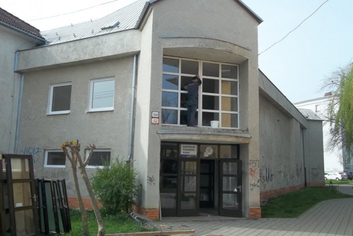 Ilustračný obrázok k článku Šalianskym tiptopákom renovujú priestory: Chystajú sa na okrúhle výročie, FOTO