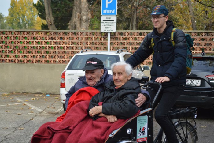 Ilustračný obrázok k článku Ružinovskí seniori zažijú vietor vo vlasoch. Cyklokoalícia spúšťa unikátny projekt