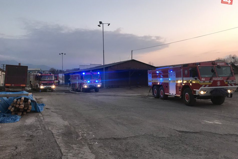 Ilustračný obrázok k článku Požiar haly v Mikuláši:  FOTO priamo z miesta!