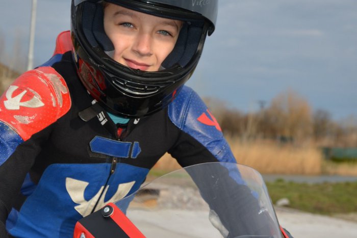 Ilustračný obrázok k článku Motocyklista Viktor Csemez debutuje: Mieri pre body na šampionát, FOTO