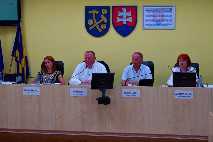 Ilustračný obrázok k článku Primátora a poslancov čaká pracovné stretnutie: Reč aj o prerozdelení peňazí z rozpočtu