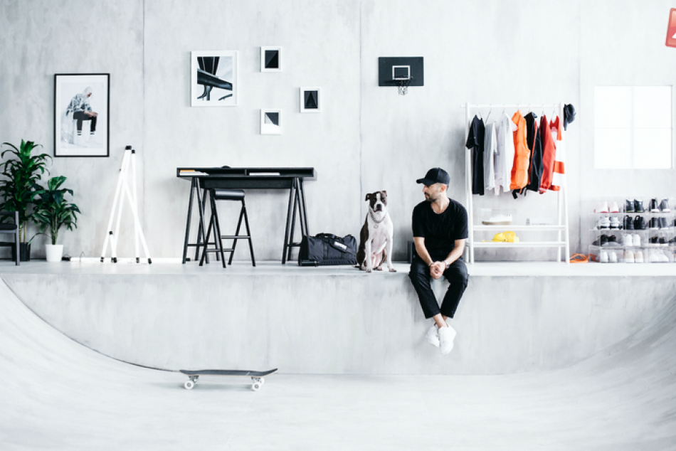 Ilustračný obrázok k článku IKEA vytvorila v spolupráci s dizajnérom Chrisom Stampom urban kolekciu SPÄNST