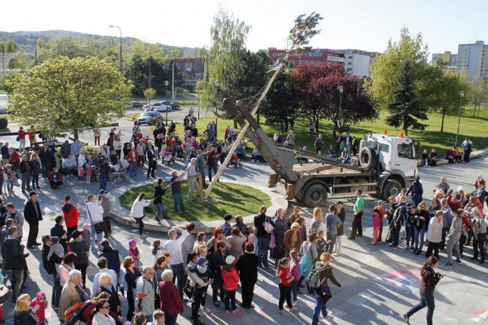 Ilustračný obrázok k článku Máj privíta Dúbravka hudbou