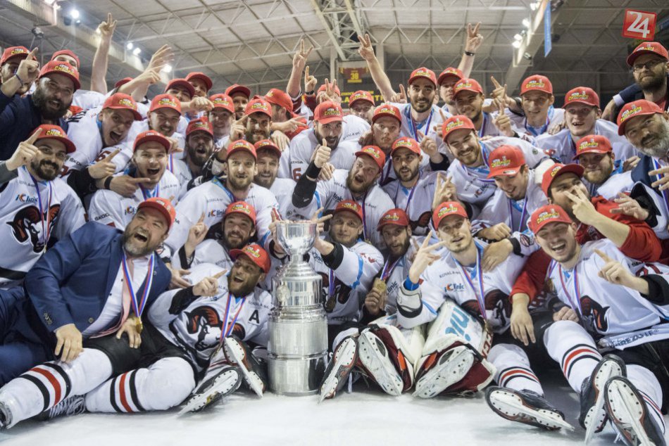 Ilustračný obrázok k článku FOTO: Bystrica je na nohách. Barani obhájili titul majstrov Slovenska!