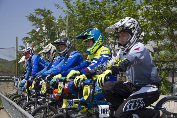 Ilustračný obrázok k článku Bikrosári odštartovali sezónu: Mikulášania skončili na medailových priečkach