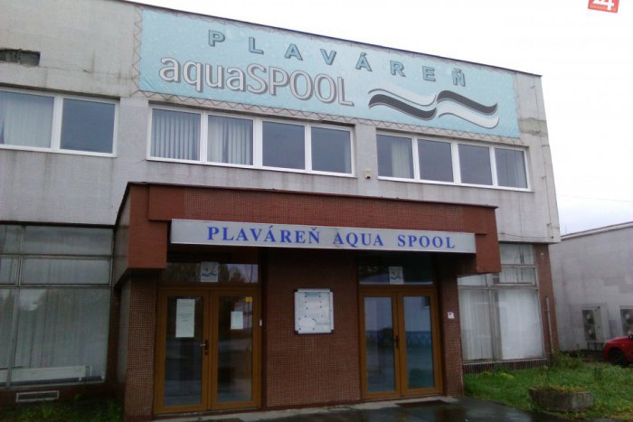 Ilustračný obrázok k článku Na výstavbu novej krytej plavárne si Lučenec vezme úver 3 milióny eur