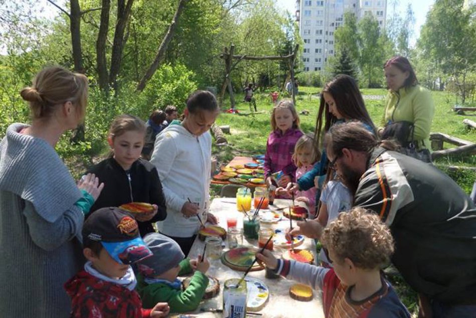 Ilustračný obrázok k článku Bezodpadový festival na bystrickom sídlisku. Lákadlami piknik aj nevšedný bazár