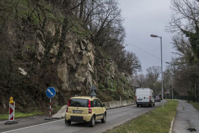 Ilustračný obrázok k článku Devínska cesta sa začne opravovať pravdepodobne až v apríli 2019