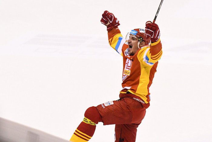 Ilustračný obrázok k článku Kapitán Dukly Trenčín Branko Radivojevič: Čo s ním bude ďalej?