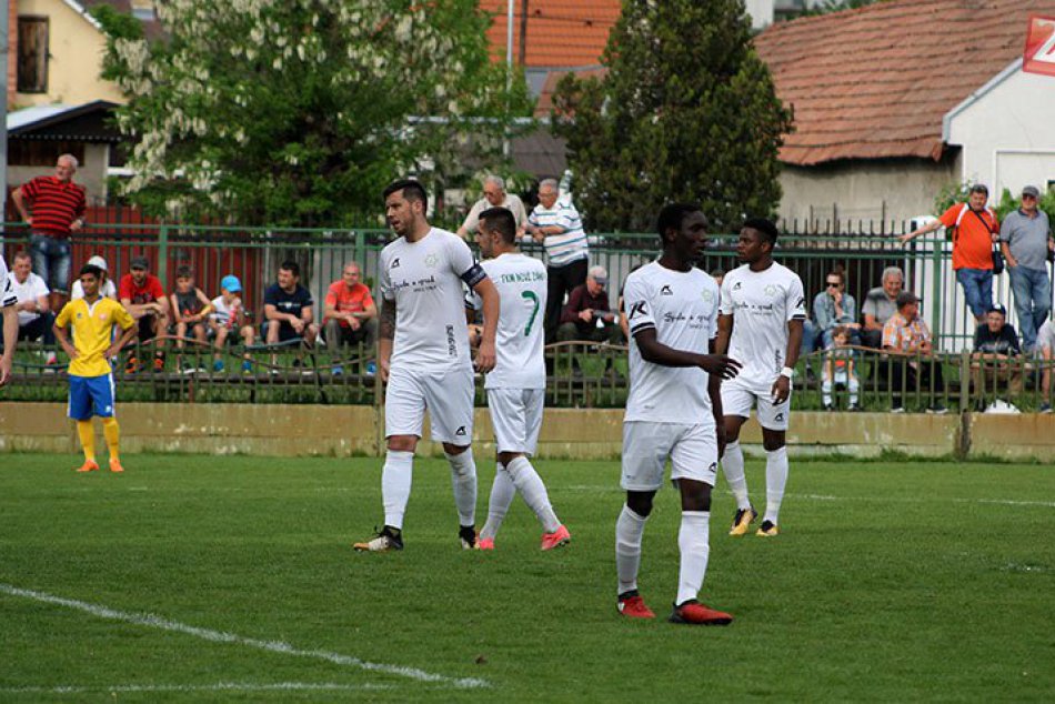 Ilustračný obrázok k článku Futbalisti opäť potešili fanúšikov: Tri body ostali v Nových Zámkoch