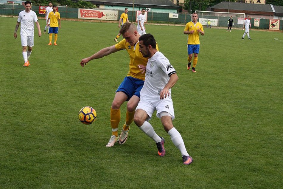 Ilustračný obrázok k článku Nové Zámky si podelili body s Galantou: Hostí viedol bývalý hráč Premier League