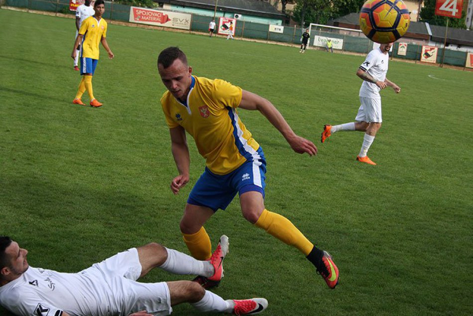 Ilustračný obrázok k článku Novozámčania opäť bodovali: Na Považí odohrali remízový zápas