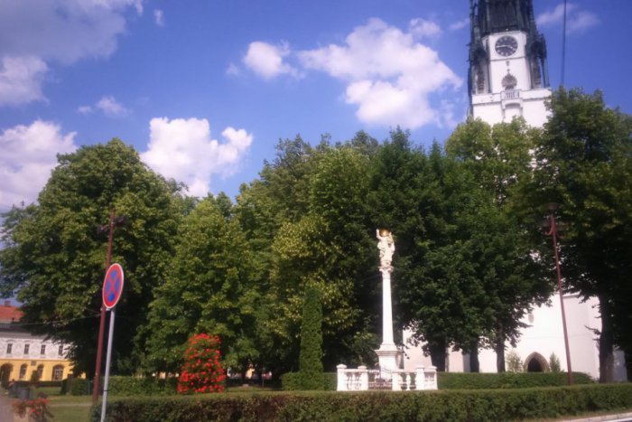 Ilustračný obrázok k článku Doba internetová vládne aj v Spišskej: Vtipné porovnania minulosti a dneška!