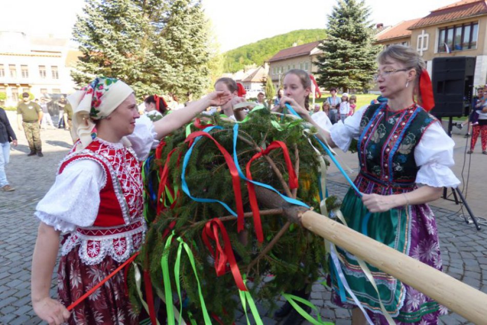 Ilustračný obrázok k článku Jar privítali aj v Dobšinej: Atmosféra na FOTKÁCH