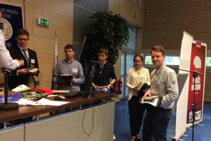 Ilustračný obrázok k článku Filip z Lučenca patrí medzi 50 najlepších mladých osobností ekonómie