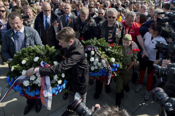 Ilustračný obrázok k článku „Noční vlci“ mieria do centra Trnavy: Vzdajú hold pri pamätníku