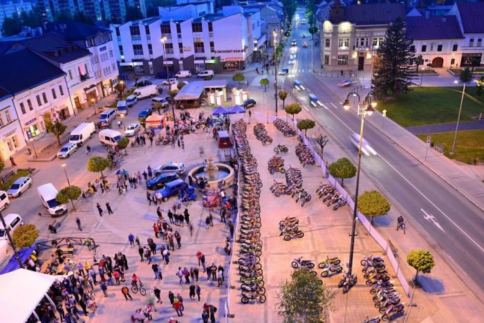 Ilustračný obrázok k článku FOTO: Enduro 2018 bola veľká šou: Nechýbali rockové kapely a ohňostroj