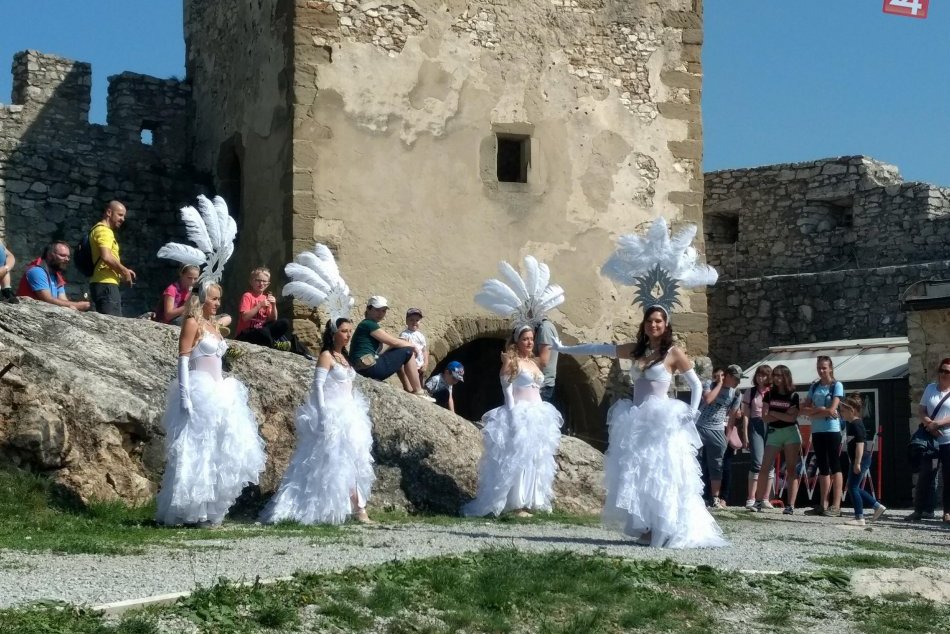 Ilustračný obrázok k článku Letná sezóna štartuje aj na Spišskom hrade: Pozrite si, aký program tu pripravili