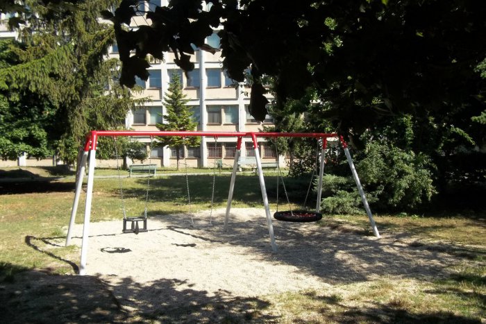 Ilustračný obrázok k článku Májový víkend sľubuje zábavu:  Čo tak vyraziť si do spoločnosti?