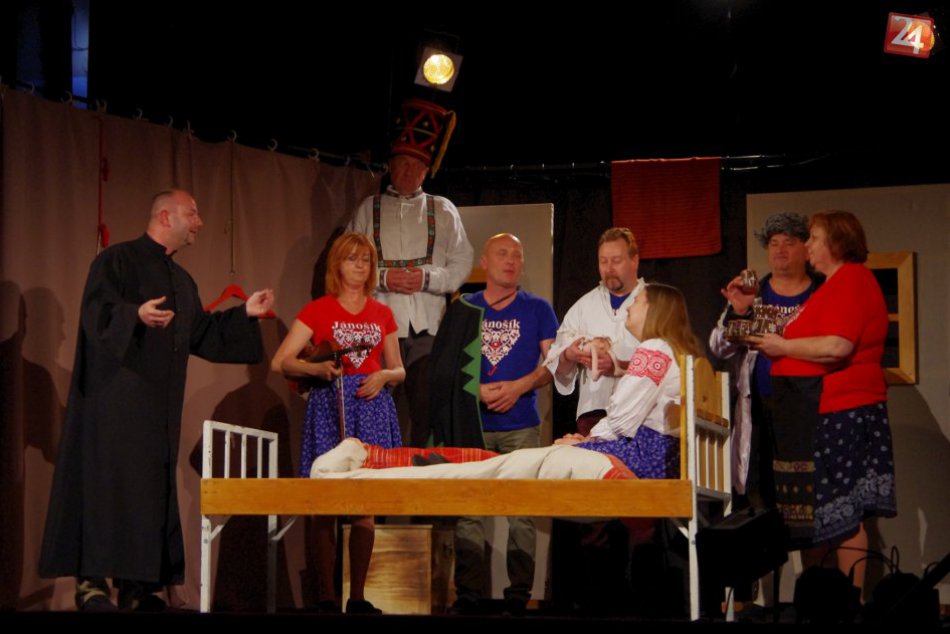 Ilustračný obrázok k článku FOTO: V Revúcej sa predstavili amatérski divadelníci z celého kraja. Týmto sa ušlo ocenenie