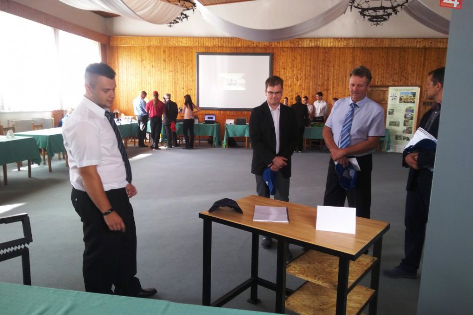 Ilustračný obrázok k článku Mladý odborník Gemera: Zaujalo robotické rameno aj elektromagnetická puška, FOTO