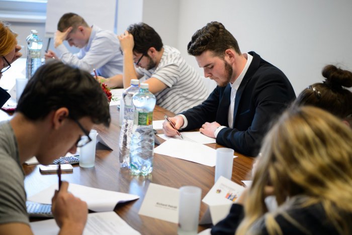 Ilustračný obrázok k článku VI. ročník Finančnej olympiády má víťaza: Otestujte sa aj vy!