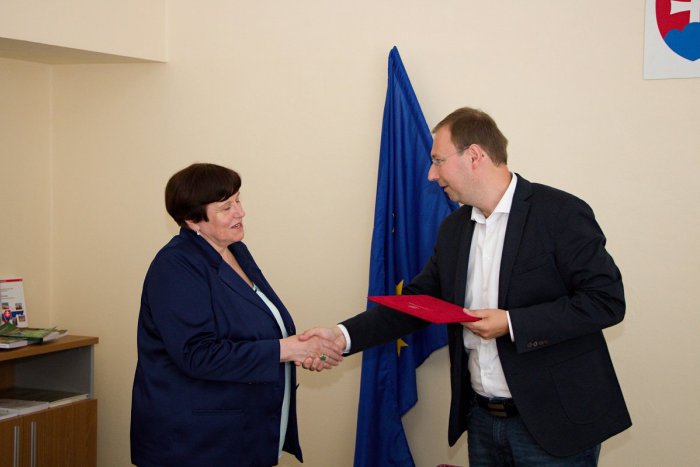 Ilustračný obrázok k článku Vymenovali novú dekanku Trenčianskej univerzity: Poznáme jej meno! FOTO