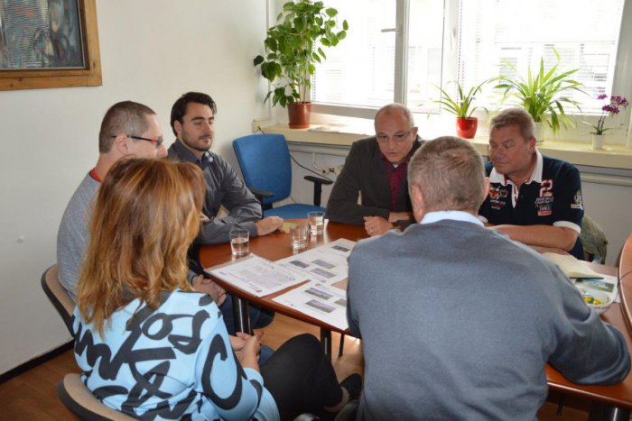 Ilustračný obrázok k článku V Šali rokovali o generele: V meste pribudnú sčítače dopravy, FOTO