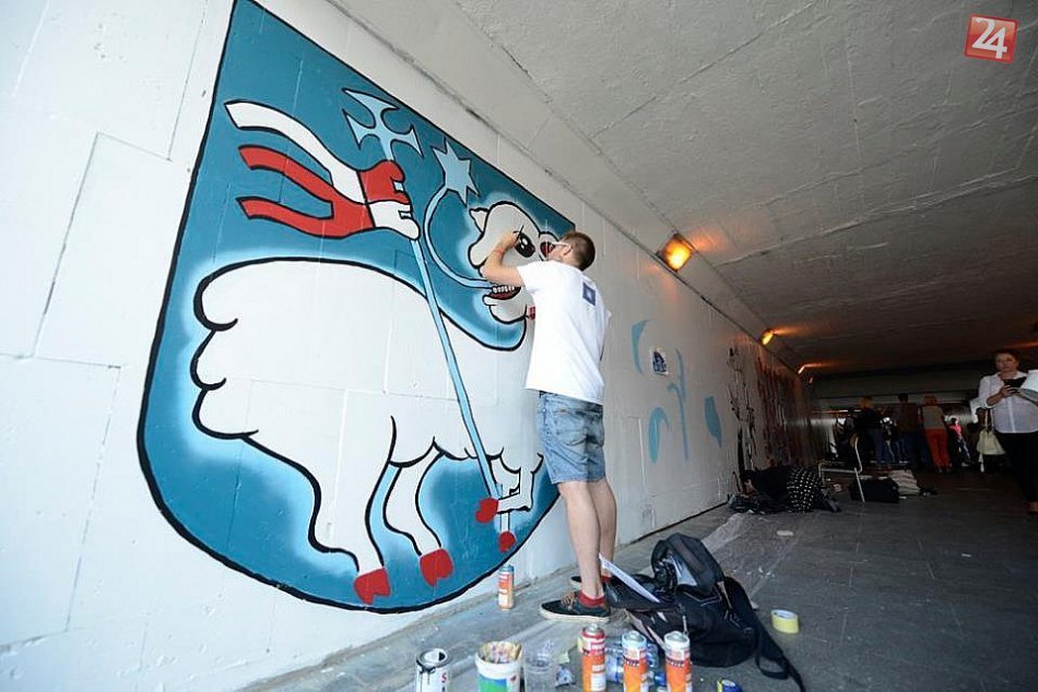 Ilustračný obrázok k článku Trenčín opäť o niečo opeknie: Mladý festival dotvorí bohatý program, FOTO