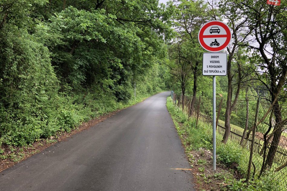 Ilustračný obrázok k článku V rámci uzavretej cesty z Tepličky do Zástrania nastal posun: Bude cez týždeň prejazdná?