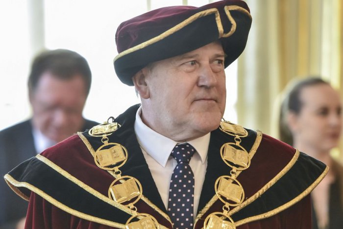 Ilustračný obrázok k článku Kiska menoval nových rektorov vysokých škôl: Dekrét aj pre Romana Boču z UCM