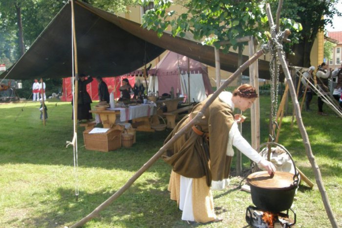 Ilustračný obrázok k článku Začínajú mestské oslavy, budú aj vlastné guľáše, cyklojazda a koncerty