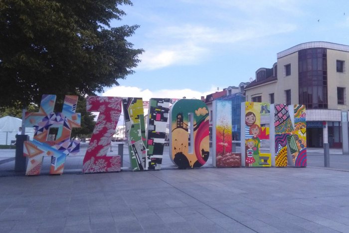 Ilustračný obrázok k článku HLASUJTE: Návštevníkov Zvolena víta veľkorozmerný názov mesta. Páči sa vám?