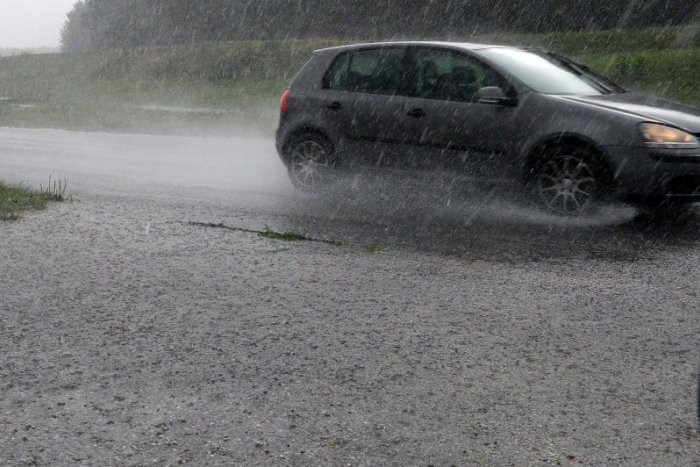 Ilustračný obrázok k článku Meteorológovia vydali výstrahu pre náš okres: Lejak ešte nie je všetko, pozrite časy