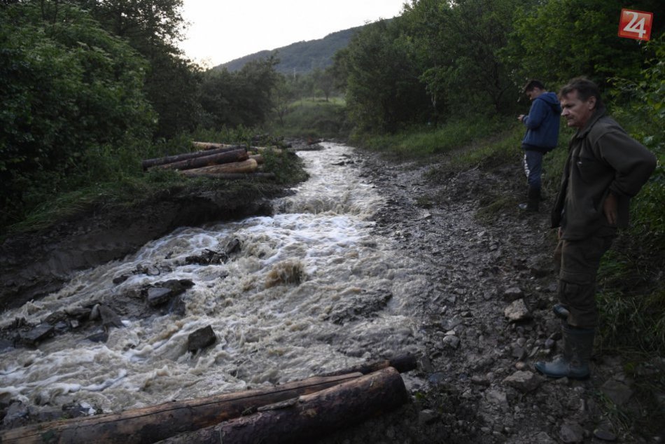 Ilustračný obrázok k článku Meteorológovia varujú okres Považská: Výstraha druhého stupňa pred povodňou